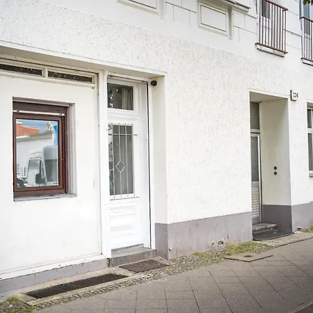 Spacious In Mitte For 6 Apartment *
