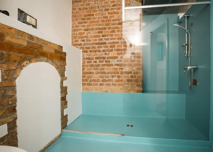 Spacious In Mitte For 6 Apartment *