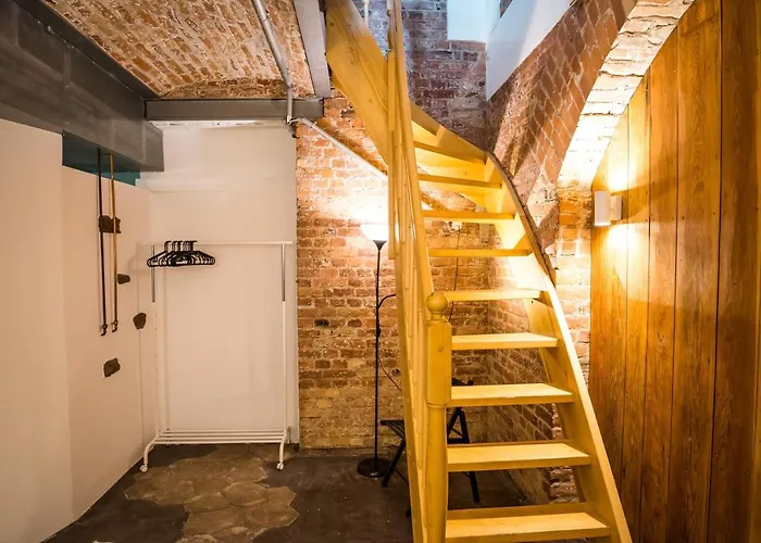 Spacious In Mitte For 6 *