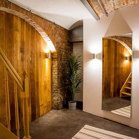 Spacious In Mitte For 6 Berlin