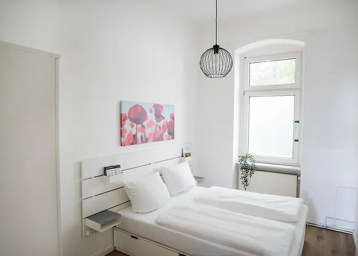 Spacious In Mitte For 6 برلين