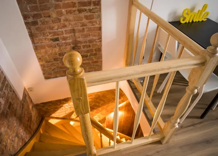 Spacious In Mitte For 6