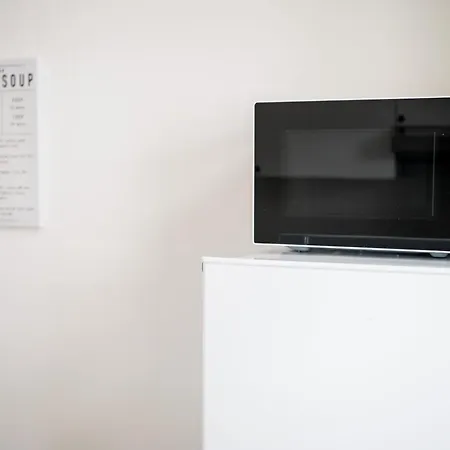 Spacious In Mitte For 6 Διαμέρισμα