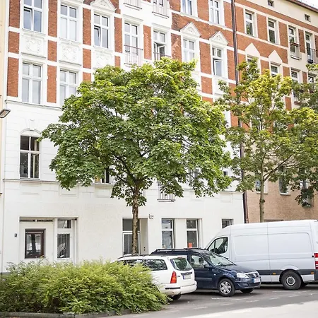 Spacious In Mitte For 6 Διαμέρισμα